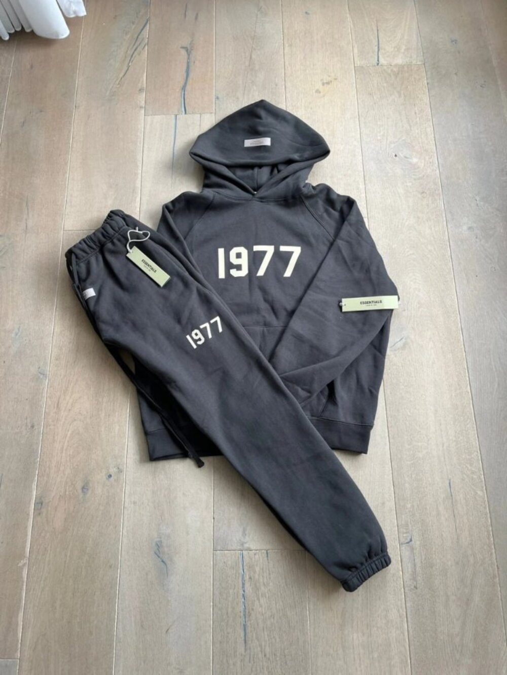 Fear of God Essentials 1977 Hoodie & Jogger Set Black Size XS